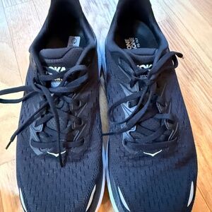 HOKA Clifton 8